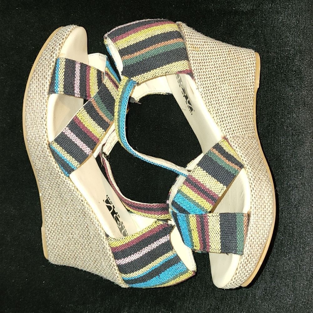 Multicolored Wedge  - Picture 4 of 4